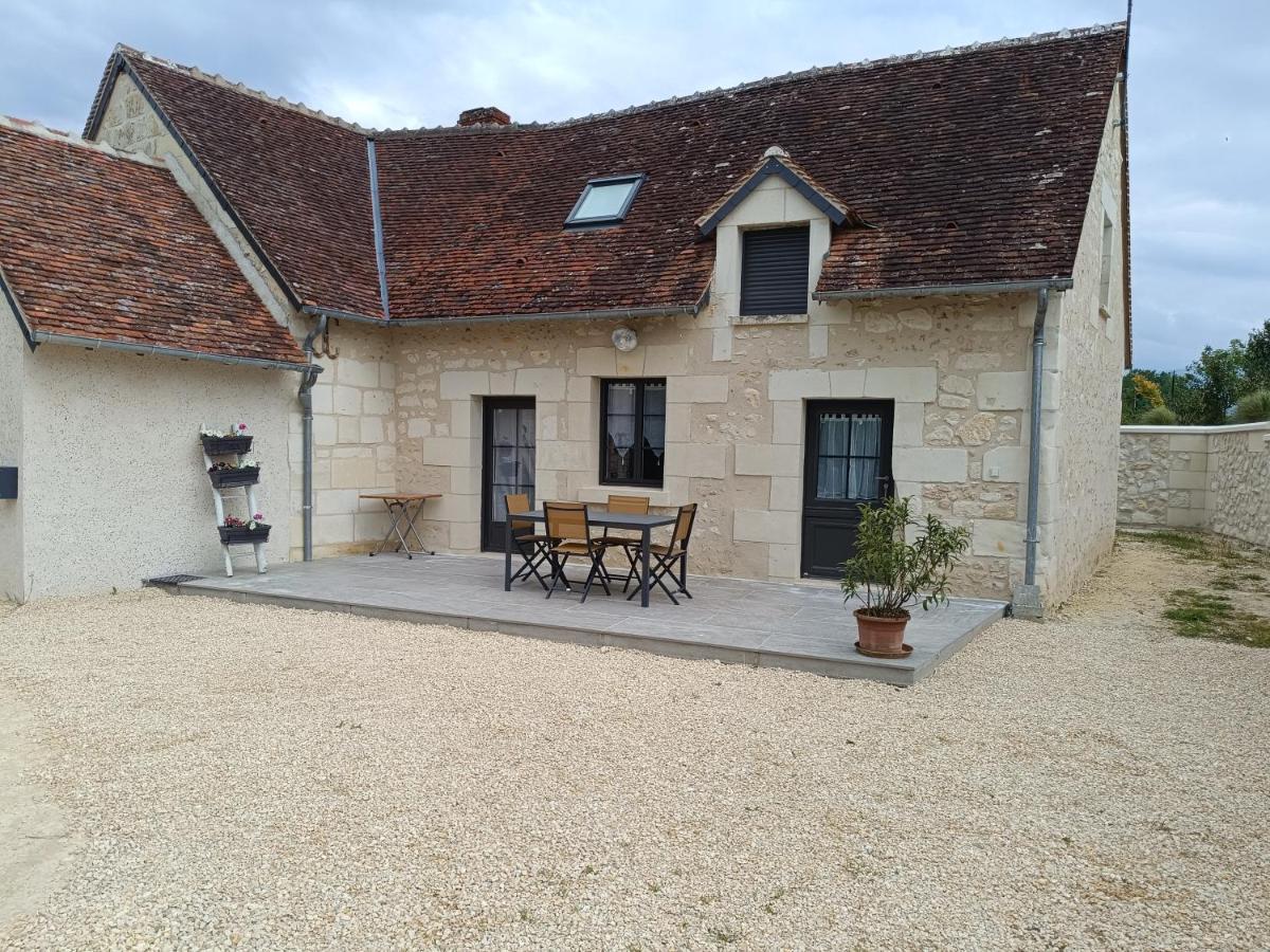Gite De La Grand Maison Le Noyer Seigy Eksteriør bilde